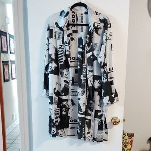Jon & Anna Monochrome Graphic Shirt